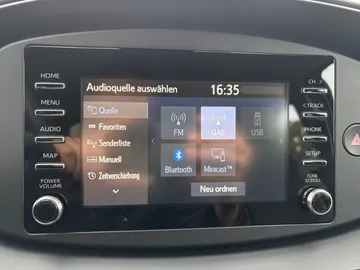 Car image 29