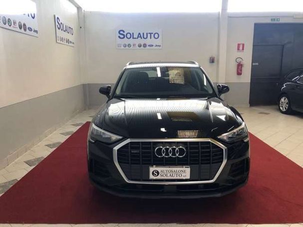 Audi Q3 35 TDI quattro S tronic Business 110 kW image number 3