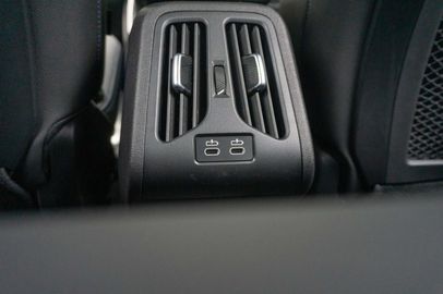 Car image 39