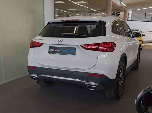 Mercedes-Benz GLA 250 e 160 kW image number 3