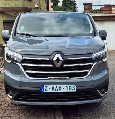 Renault Trafic Grand dCi 110 kW image number 2