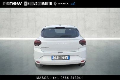 Car image 3