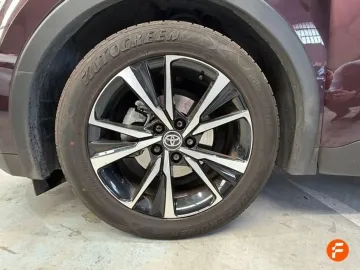 Car image 28
