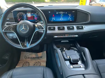 Car image 36
