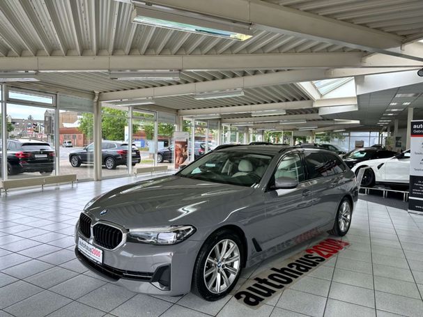 BMW 540i Touring xDrive 245 kW image number 1