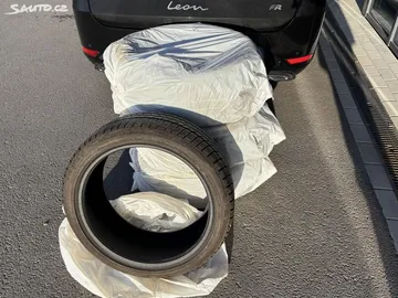 Car image 28