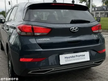 Car image 36