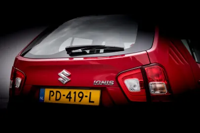 Car image 3
