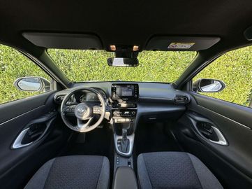 Car image 13