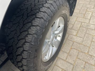 Car image 29
