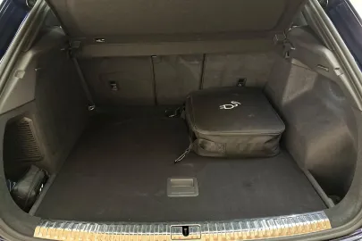 Car image 38