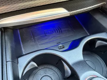Car image 28