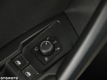 Car image 38