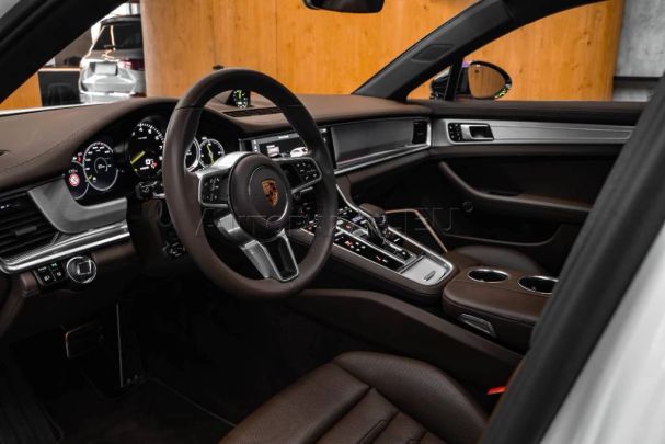 Porsche Panamera 4 Sport Turismo E-Hybrid 340 kW image number 6