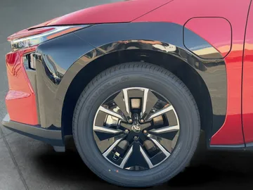 Car image 20