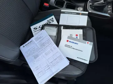 Car image 26