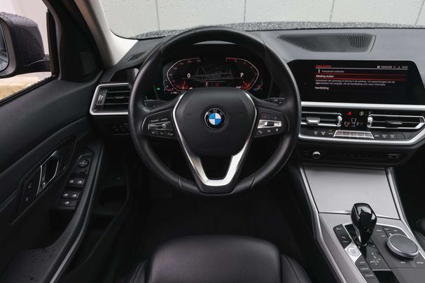 BMW 330i Touring 190 kW image number 6