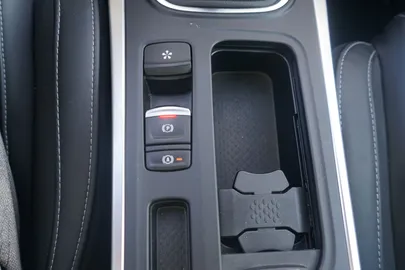 Car image 33