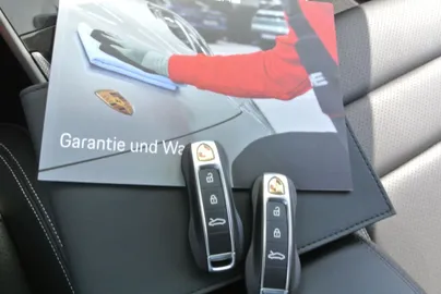 Car image 22