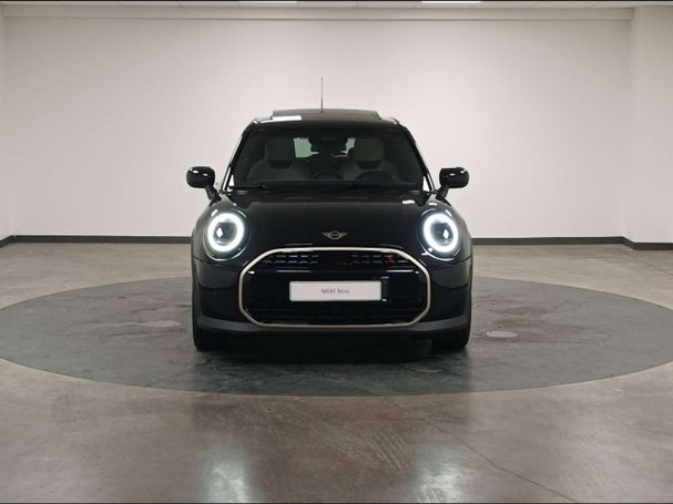 Mini Cooper S Favoured DKG 152 kW image number 3