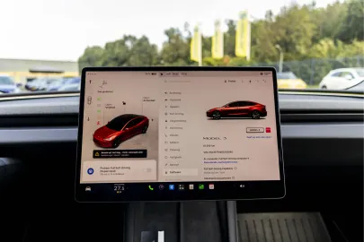 Car image 33