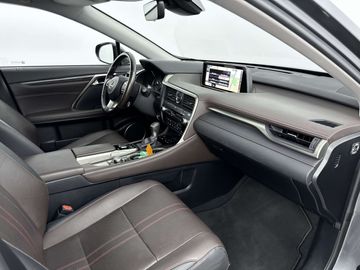 Car image 30