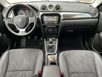 Car image 11