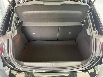 Car image 27