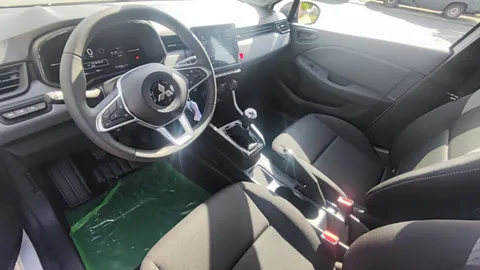 Car image 15