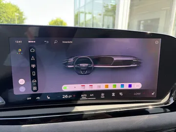 Car image 25