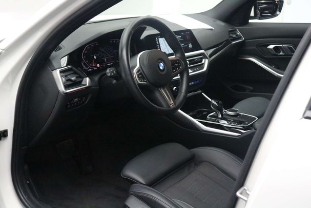 BMW 318i M Sport 115 kW image number 20