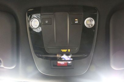 Car image 31