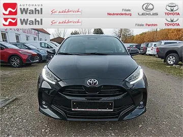 Car image 2