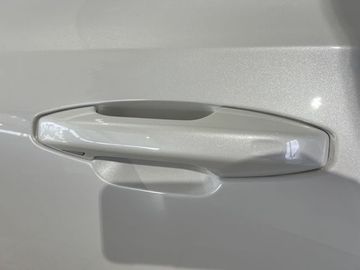 Car image 33