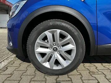 Car image 35