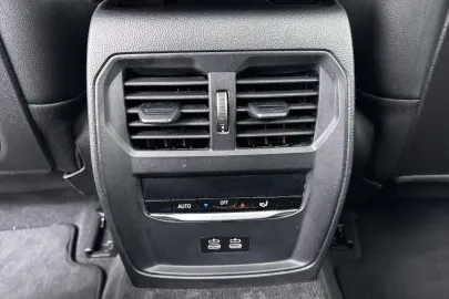 Car image 39