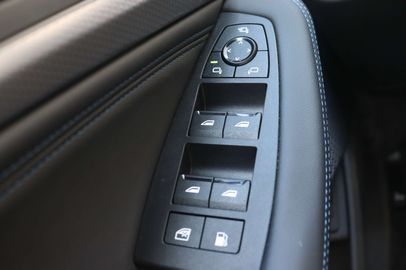 Car image 36