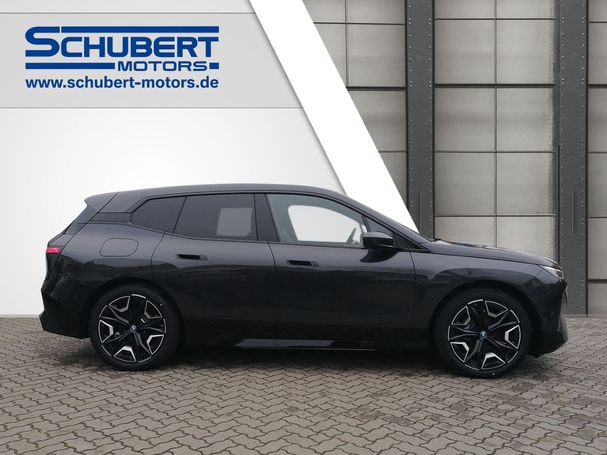 BMW iX xDrive50 385 kW image number 3