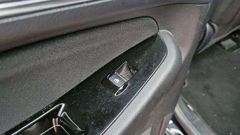 Car image 38