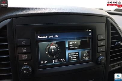 Car image 33