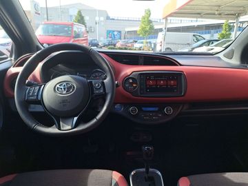 Car image 10