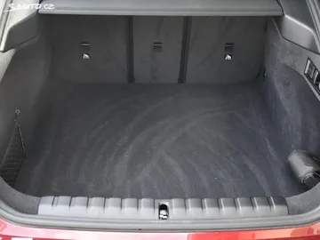 Car image 46