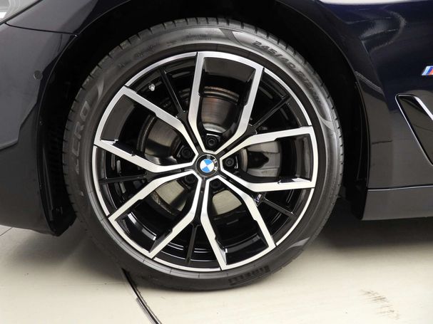 BMW 520i 135 kW image number 41