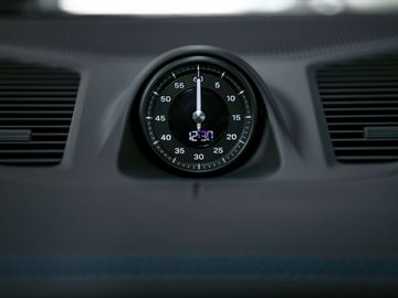 Car image 36