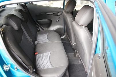 Car image 10