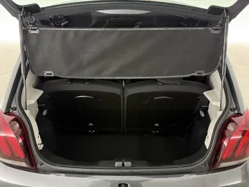 Car image 34