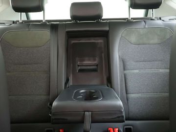 Car image 36