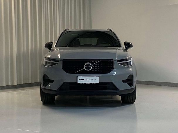 Volvo XC40 B3 Plus Dark 120 kW image number 3