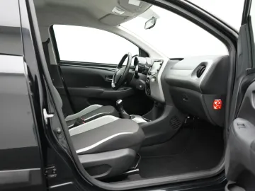 Car image 50