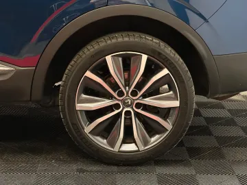 Car image 40